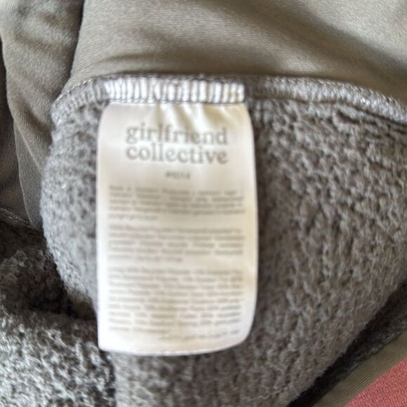 girlfriend collective charcoal gray 1/4 zip recycled fleece sweatshirt Sz S - Picture 13 of 13